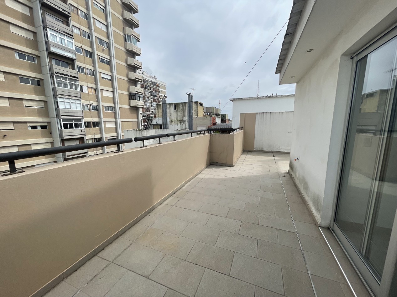 DEPARTAMENTO UN AMBIENTES CON BALCON A ESTRENAR