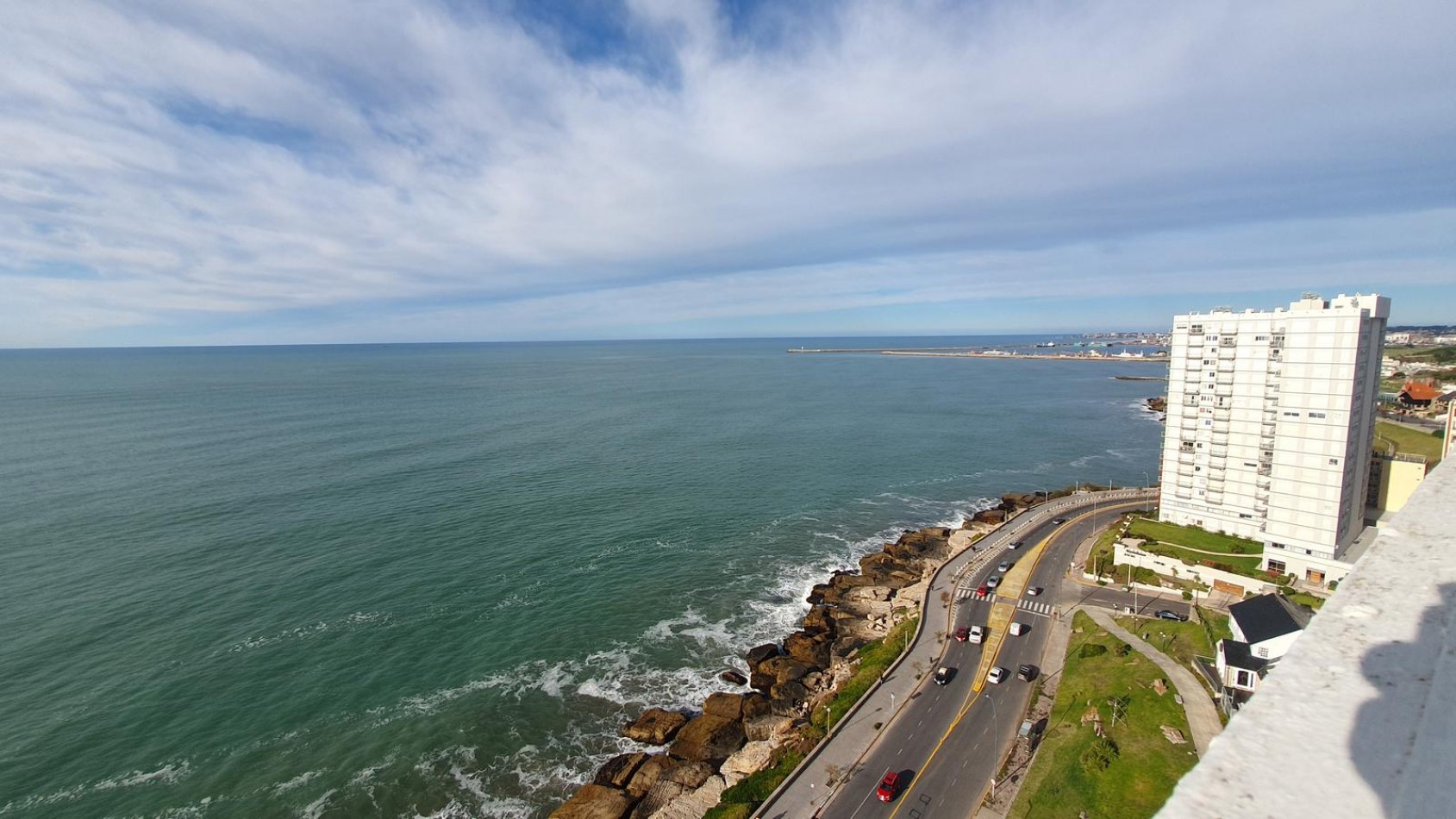 Departamento primera linea al mar  de 4 amb.- Mirador Cabo Corrientes