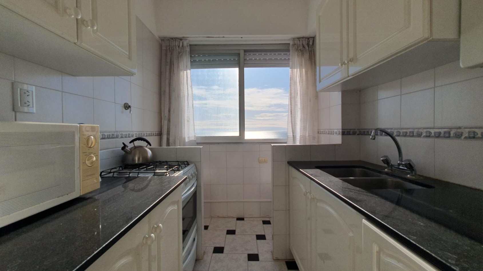 Departamento primera linea al mar  de 4 amb.- Mirador Cabo Corrientes