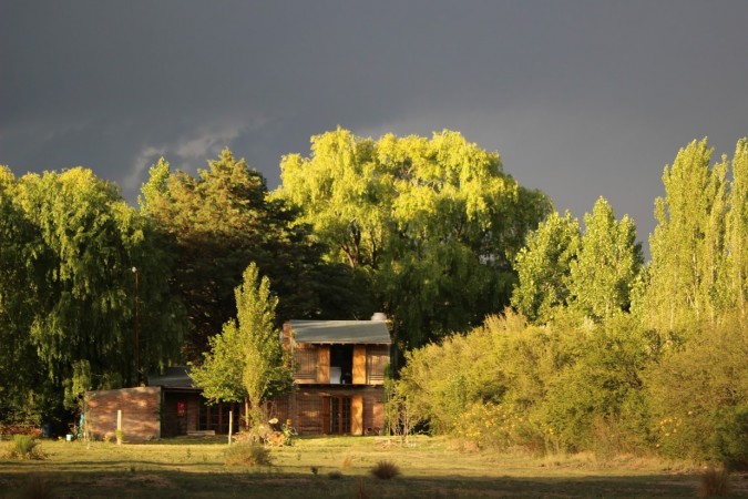 CASA CON TERRENO A LA ORILLA DEL RIO DIAMANTE